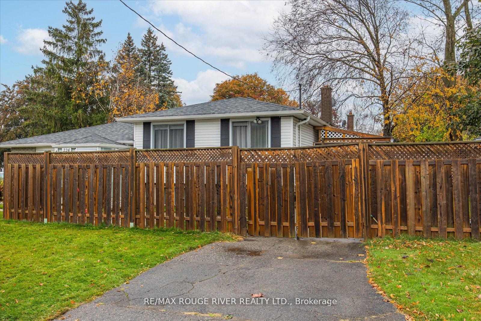 Photo 3 of 224 Arden Drive, Oshawa, Eastdale — HOMEH