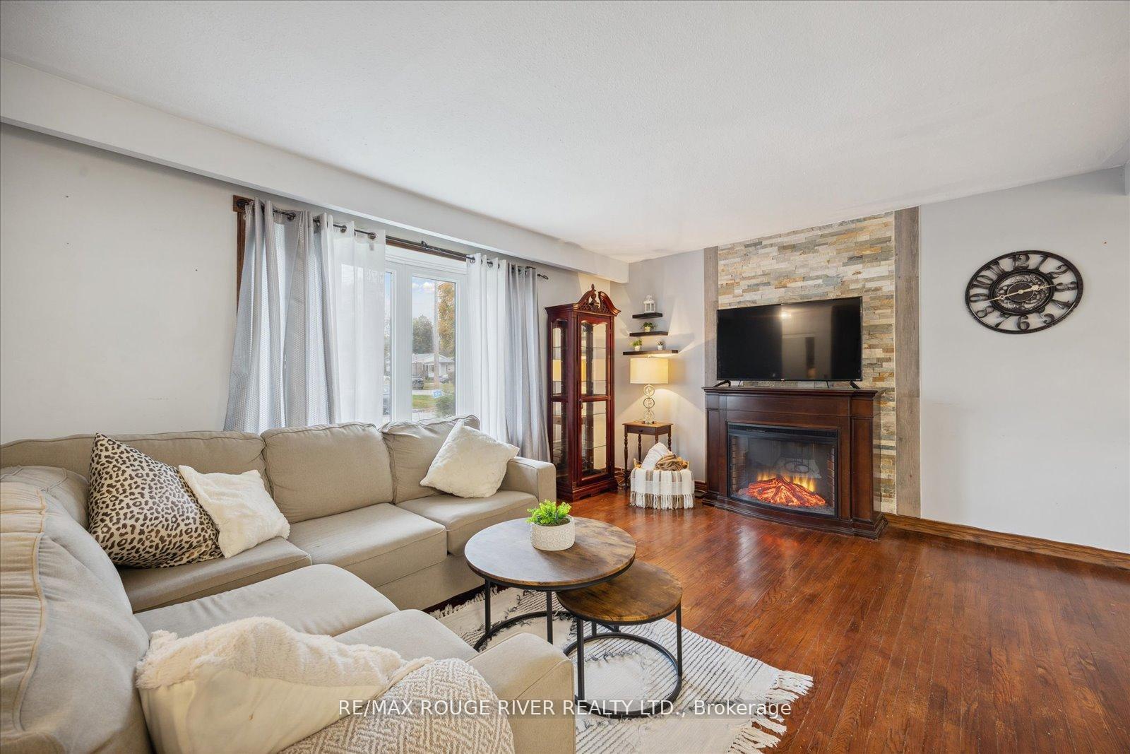 Photo 4 of 224 Arden Drive, Oshawa, Eastdale — HOMEH