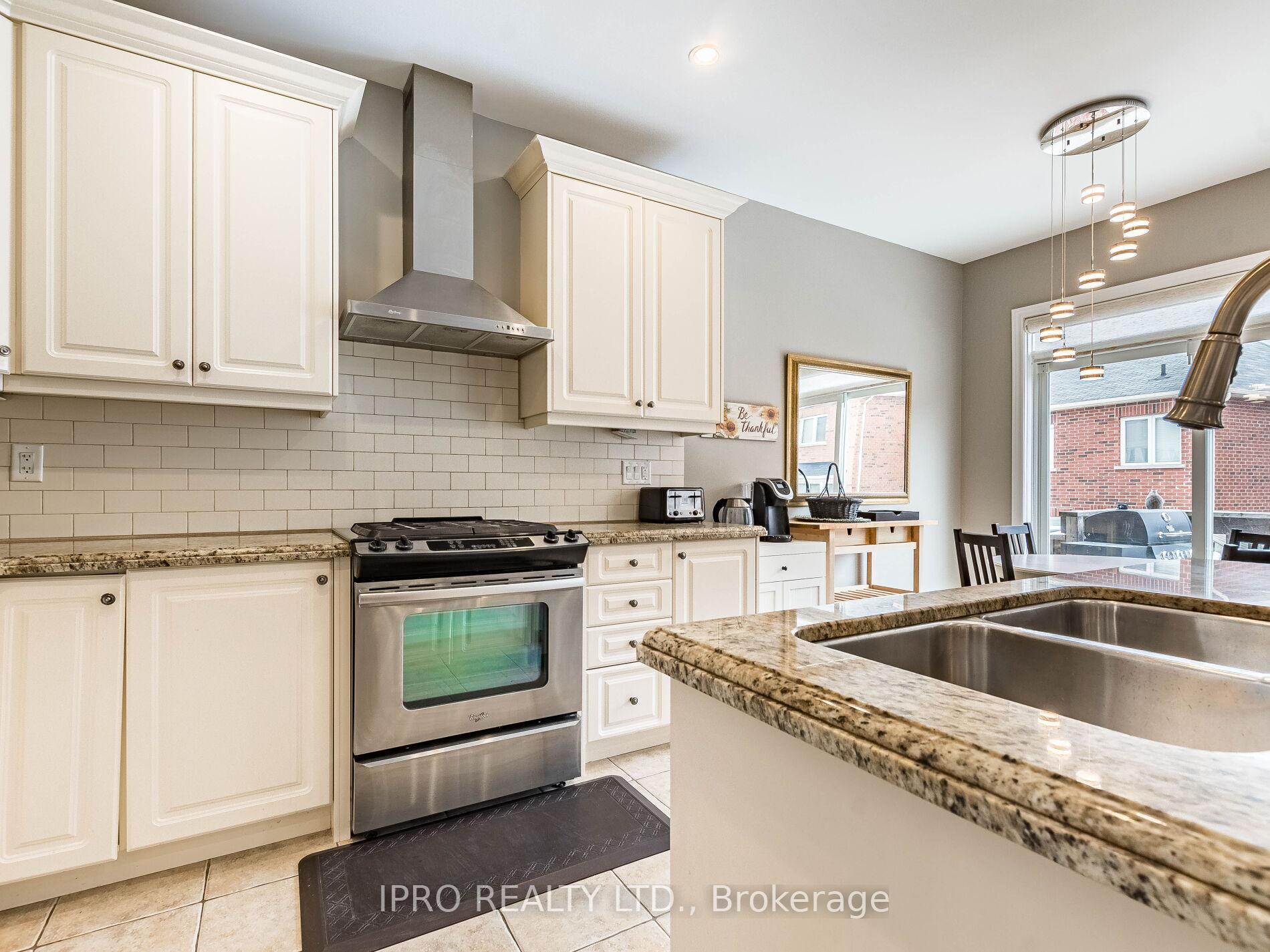 Photo 12 of 371 Savoline Boulevard, Milton, Scott — HOMEH