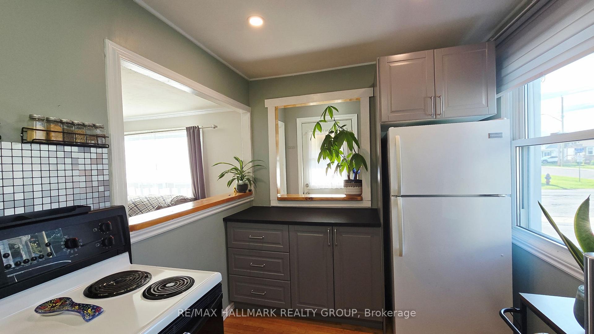 Photo 9 of 231 William Avenue, Renfrew — HOMEH