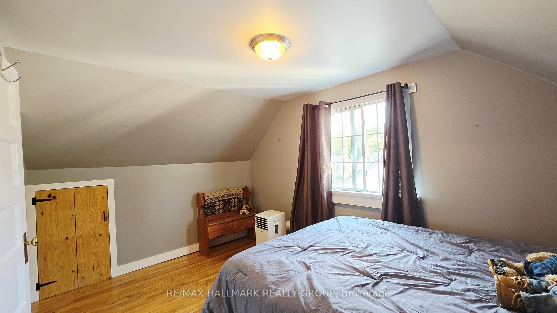 Photo 12 of 231 William Avenue, Renfrew — HOMEH