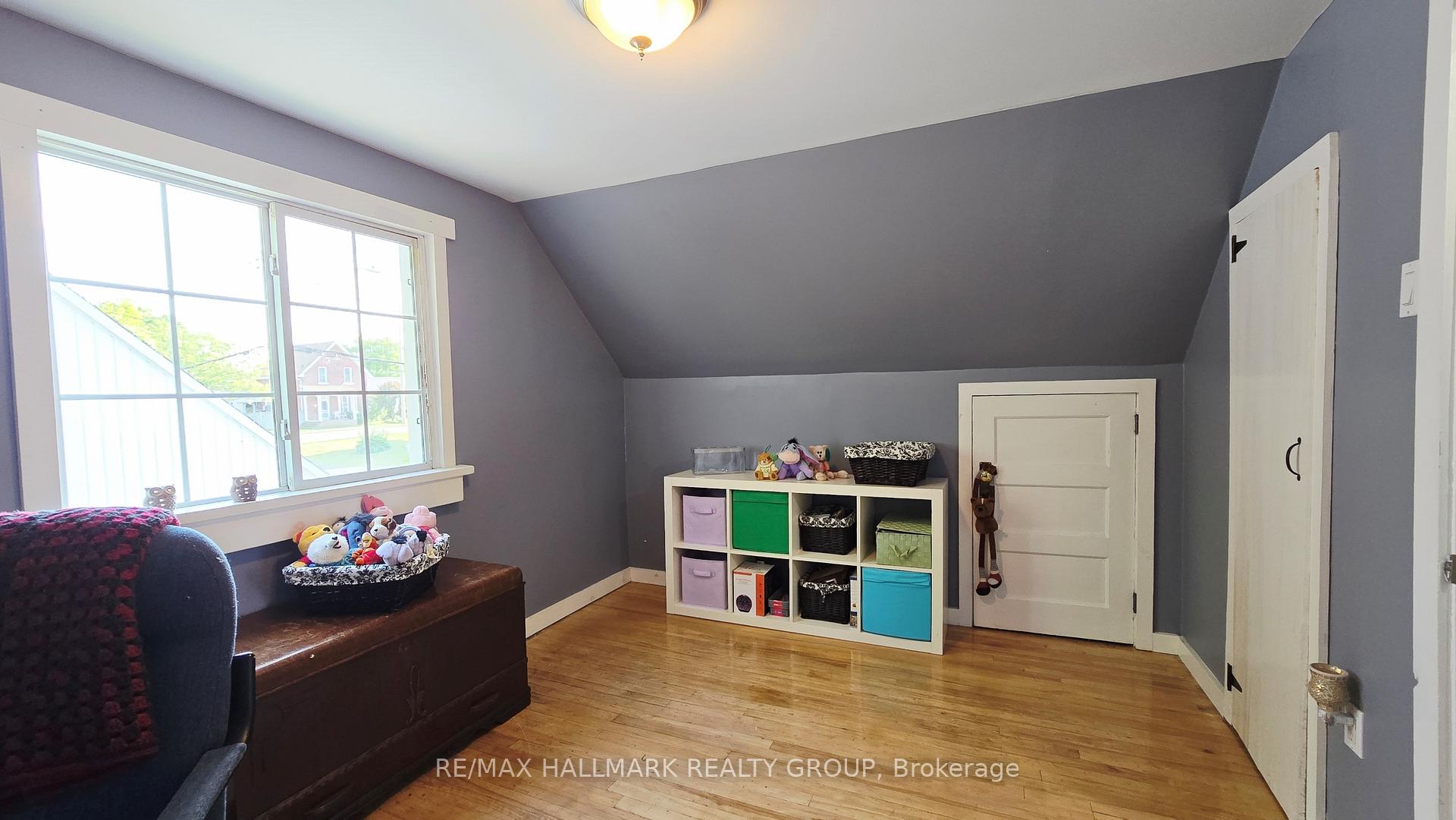 Photo 14 of 231 William Avenue, Renfrew — HOMEH