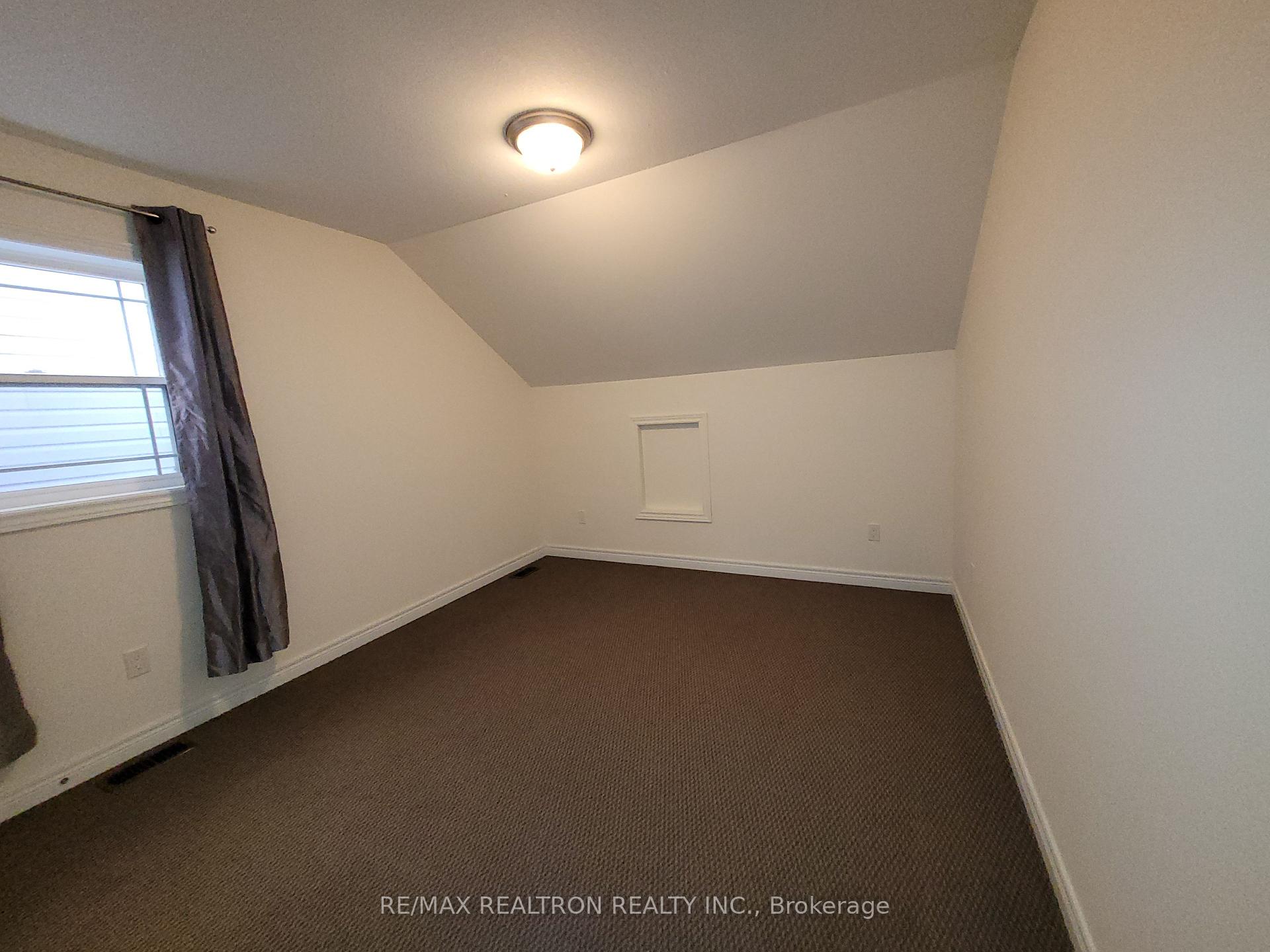 Photo 12 of 122 Rothwell Gardens, Peterborough, Northcrest Ward 5 — HOMEH