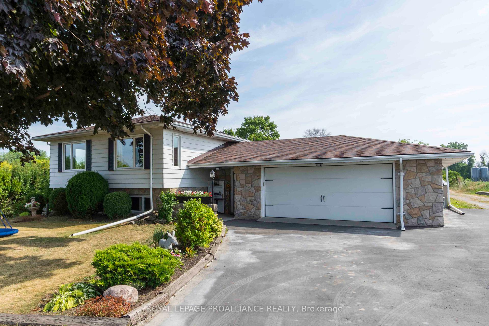 Photo 1 of 37 Dempsey Road, Prince Edward County, Ameliasburg Ward — HOMEH