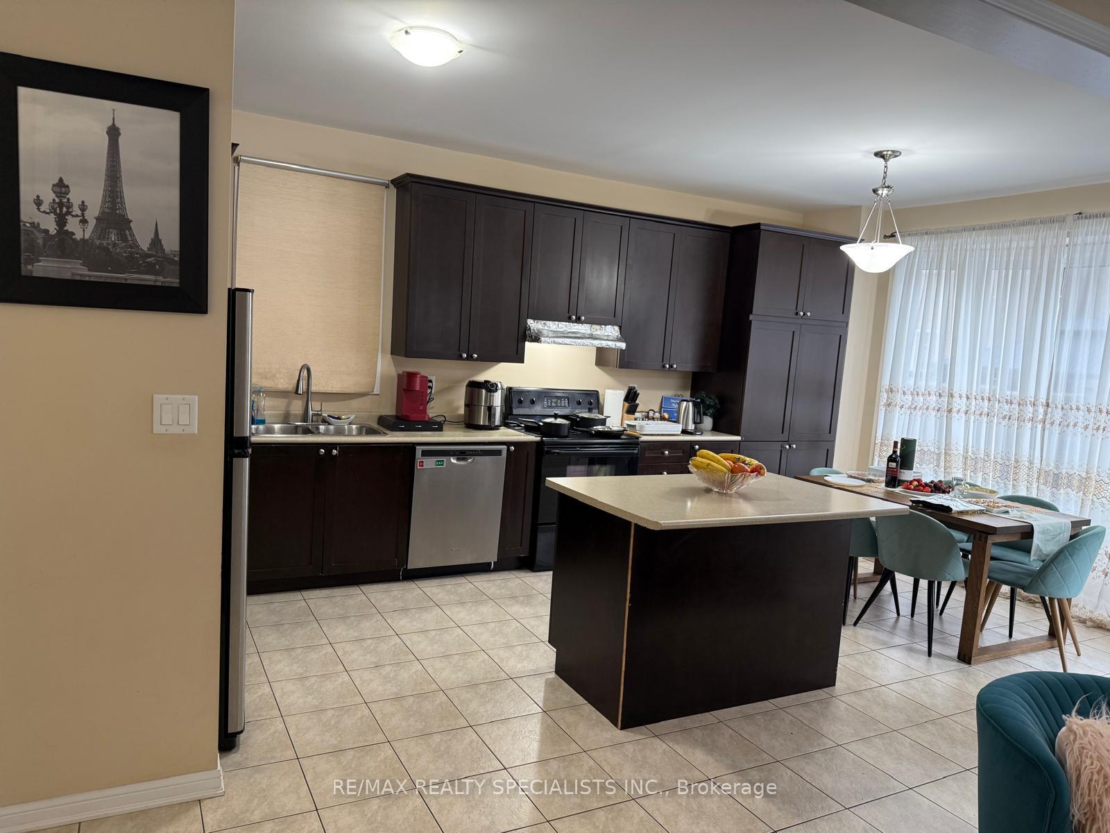 Photo 3 of 142 Willet Terrace, Milton, Harrison — HOMEH