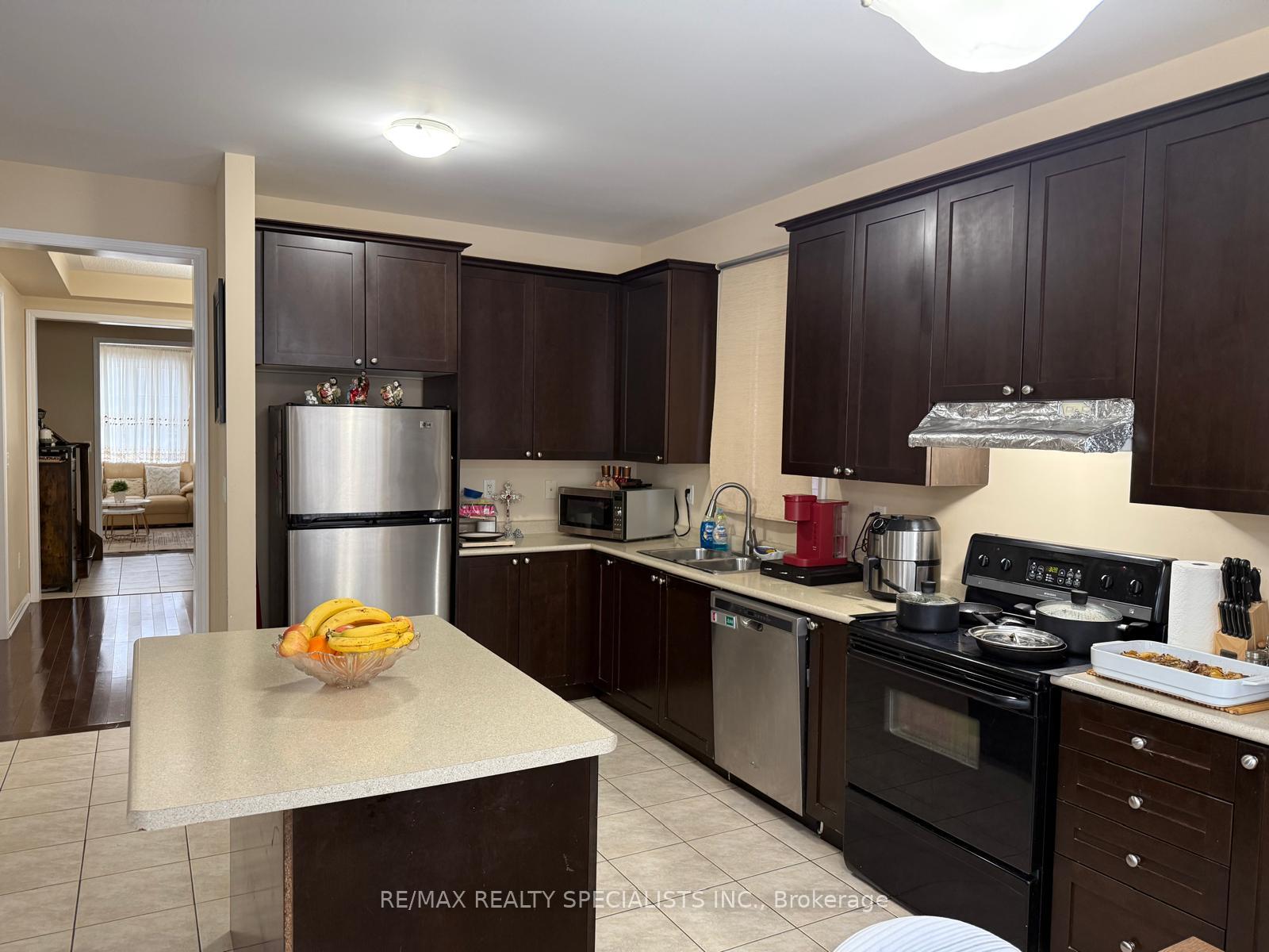 Photo 4 of 142 Willet Terrace, Milton, Harrison — HOMEH