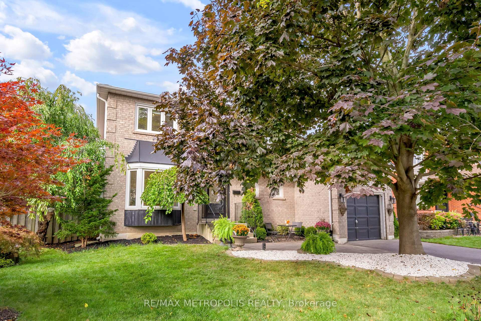 Photo 3 of 1028 Moorelands Crescent, Pickering, Rosebank — HOMEH