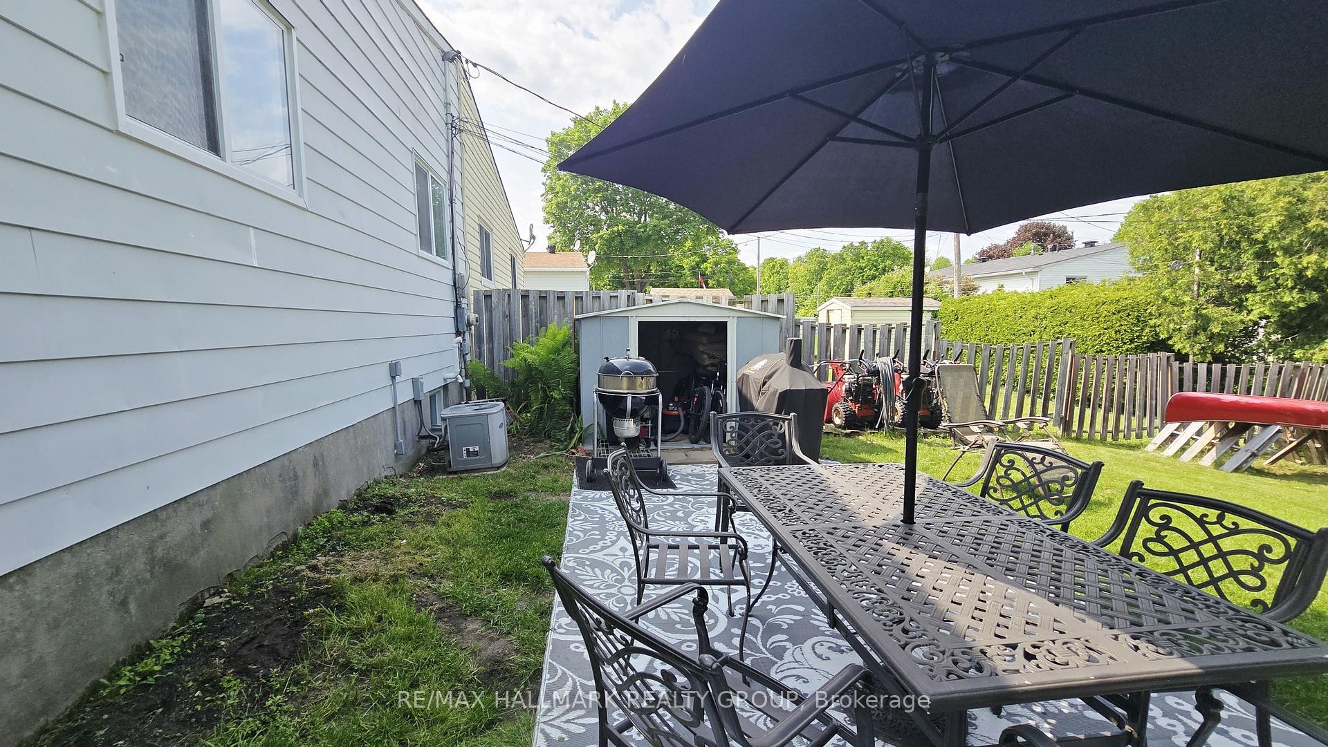 Photo 7 of 228 Airth Boulevard, Renfrew — HOMEH