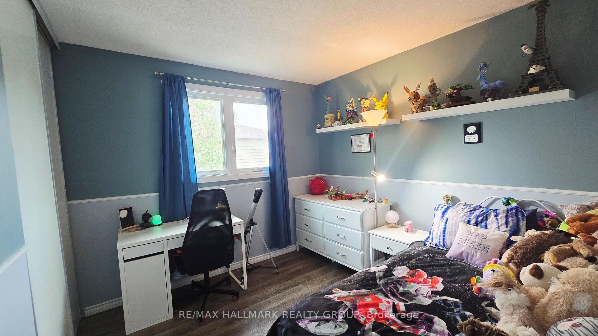 Photo 19 of 228 Airth Boulevard, Renfrew — HOMEH