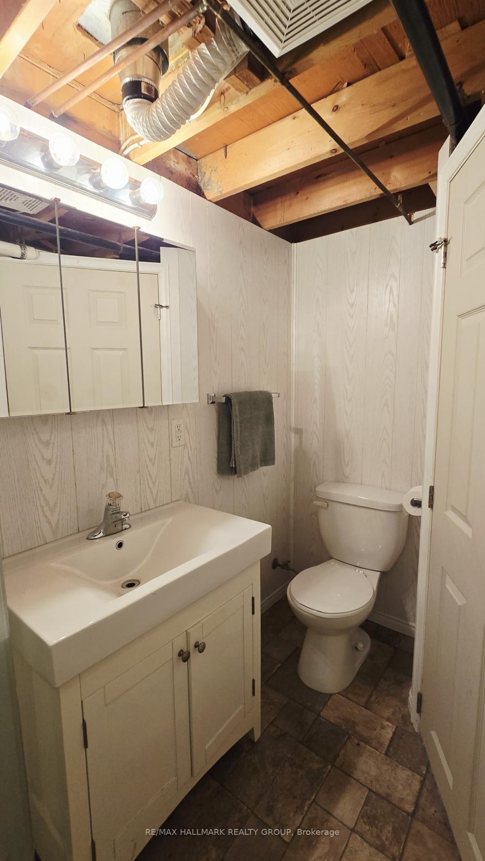 Photo 25 of 228 Airth Boulevard, Renfrew — HOMEH