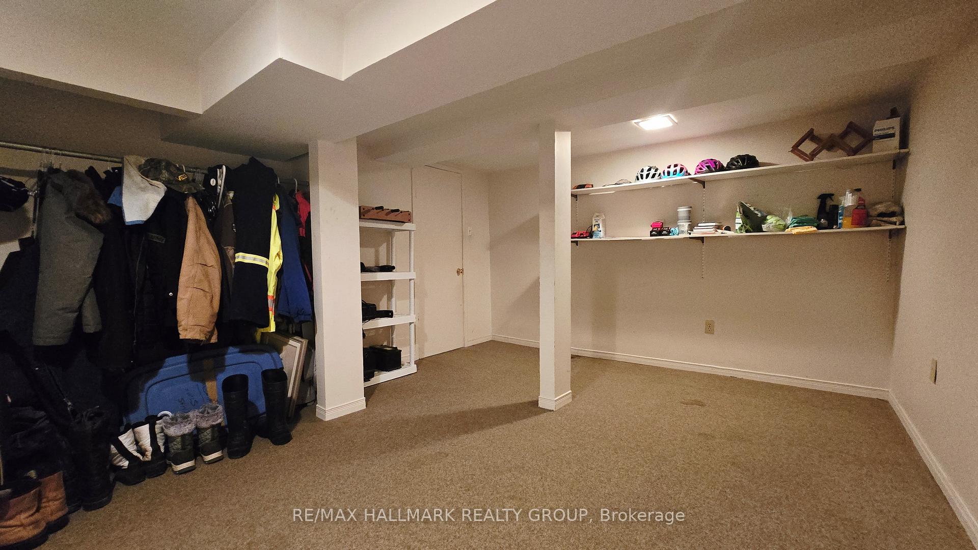 Photo 27 of 228 Airth Boulevard, Renfrew — HOMEH