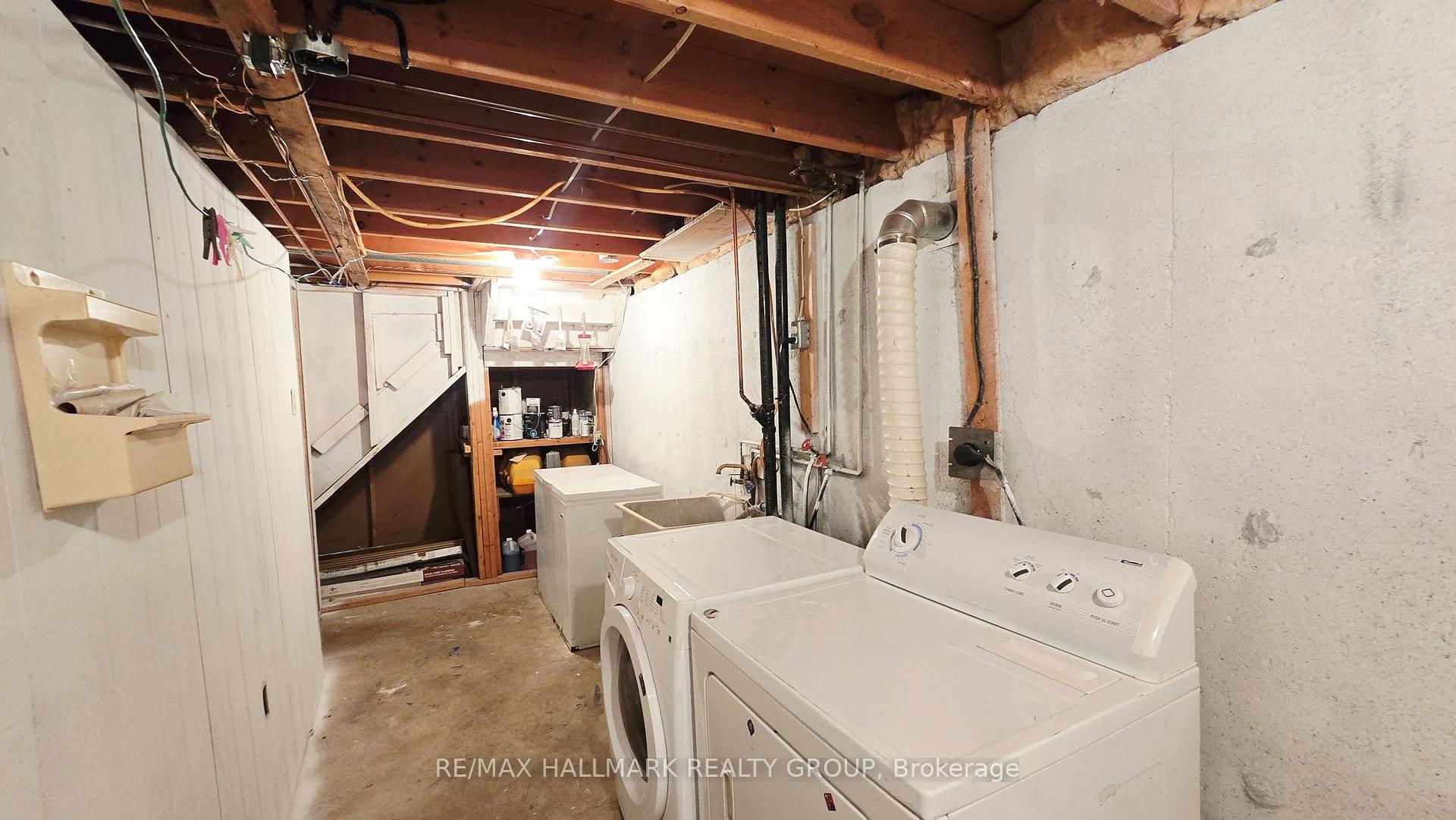 Photo 28 of 228 Airth Boulevard, Renfrew — HOMEH