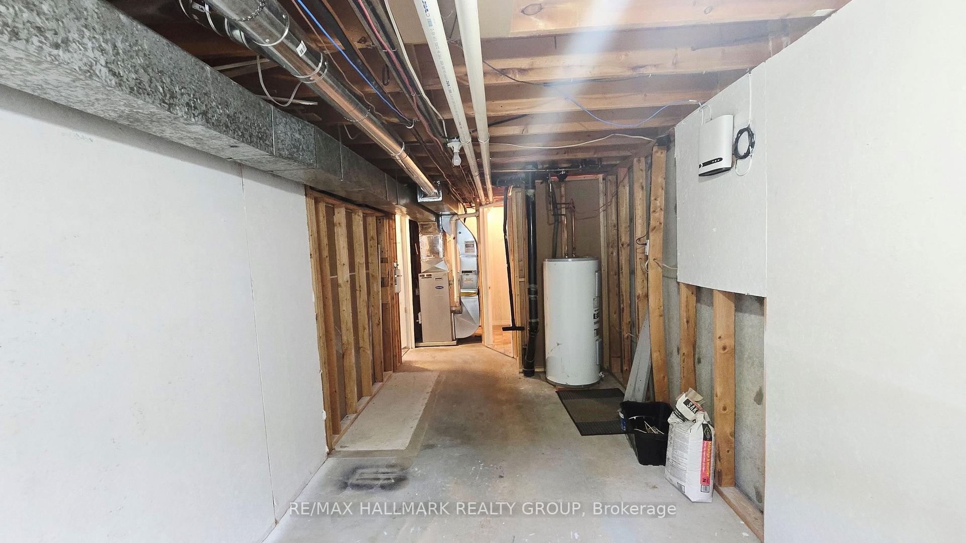Photo 30 of 228 Airth Boulevard, Renfrew — HOMEH