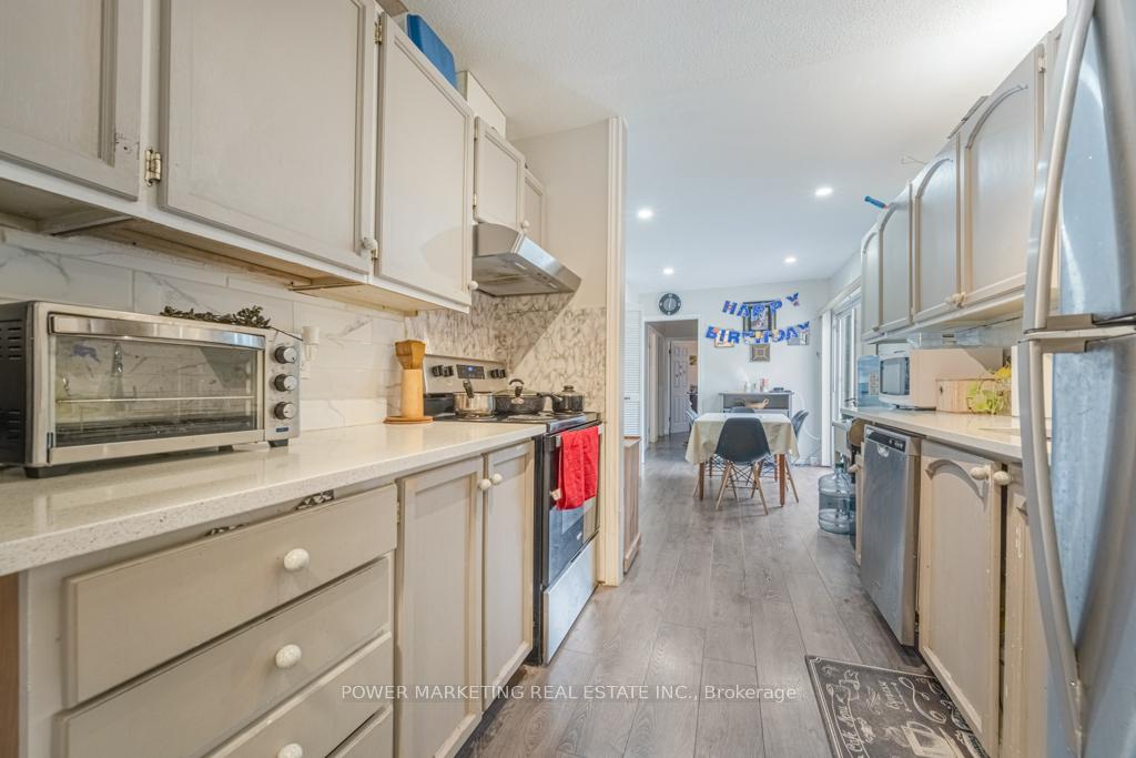 Photo 6 of 334 Tulip Crescent, Ottawa, Chatelaine Village — HOMEH