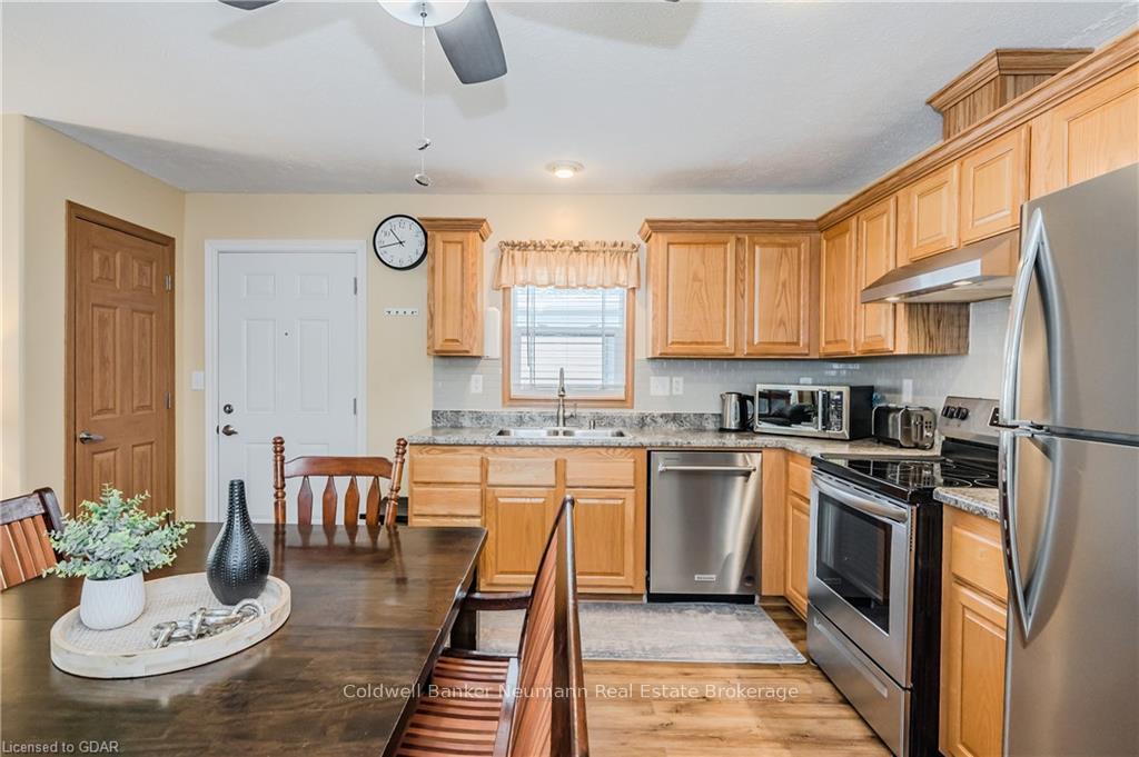Photo 7 of 41 Cedarbush Crescent Pvt, Puslinch, Rural Puslinch East — HOMEH