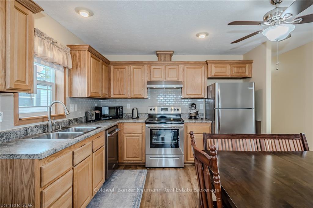 Photo 9 of 41 Cedarbush Crescent Pvt, Puslinch, Rural Puslinch East — HOMEH