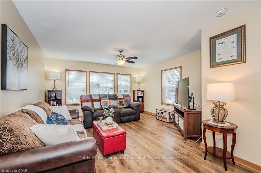 Photo 13 of 41 Cedarbush Crescent Pvt, Puslinch, Rural Puslinch East — HOMEH