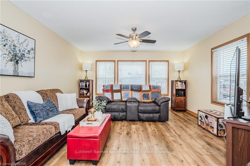 Photo 14 of 41 Cedarbush Crescent Pvt, Puslinch, Rural Puslinch East — HOMEH