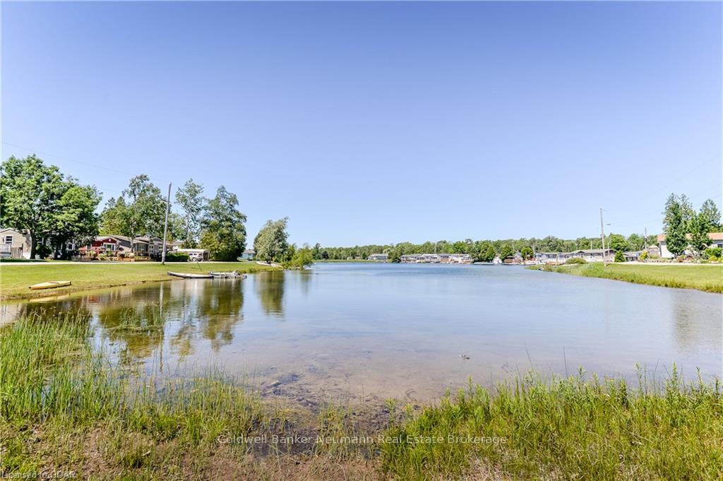 Photo 31 of 41 Cedarbush Crescent Pvt, Puslinch, Rural Puslinch East — HOMEH