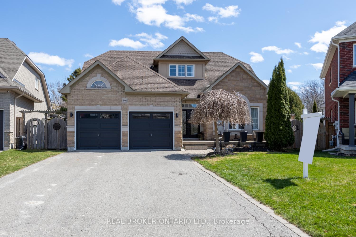 Photo 4 of 916 Barbados Street, Oshawa, Northglen — HOMEH