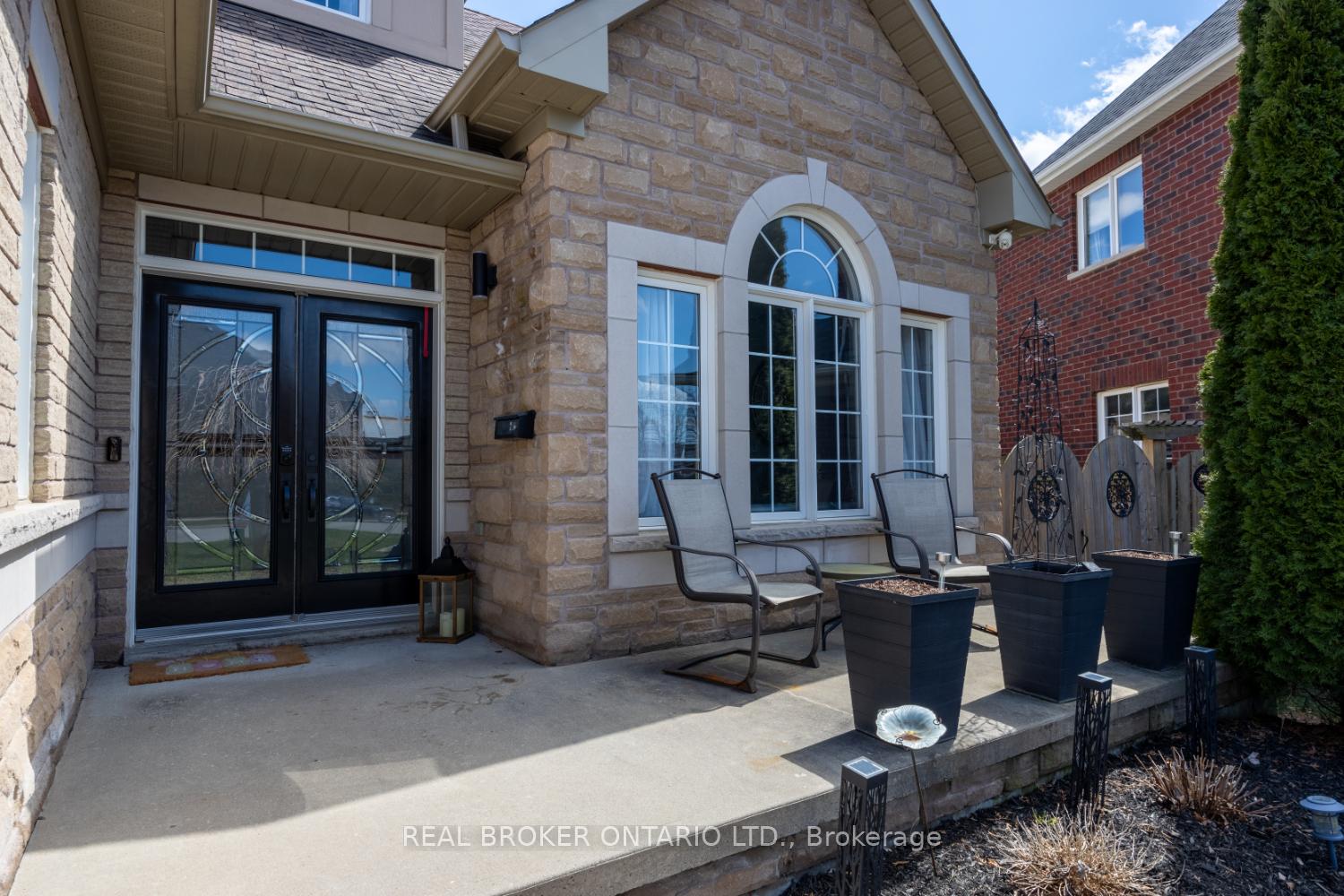 Photo 5 of 916 Barbados Street, Oshawa, Northglen — HOMEH