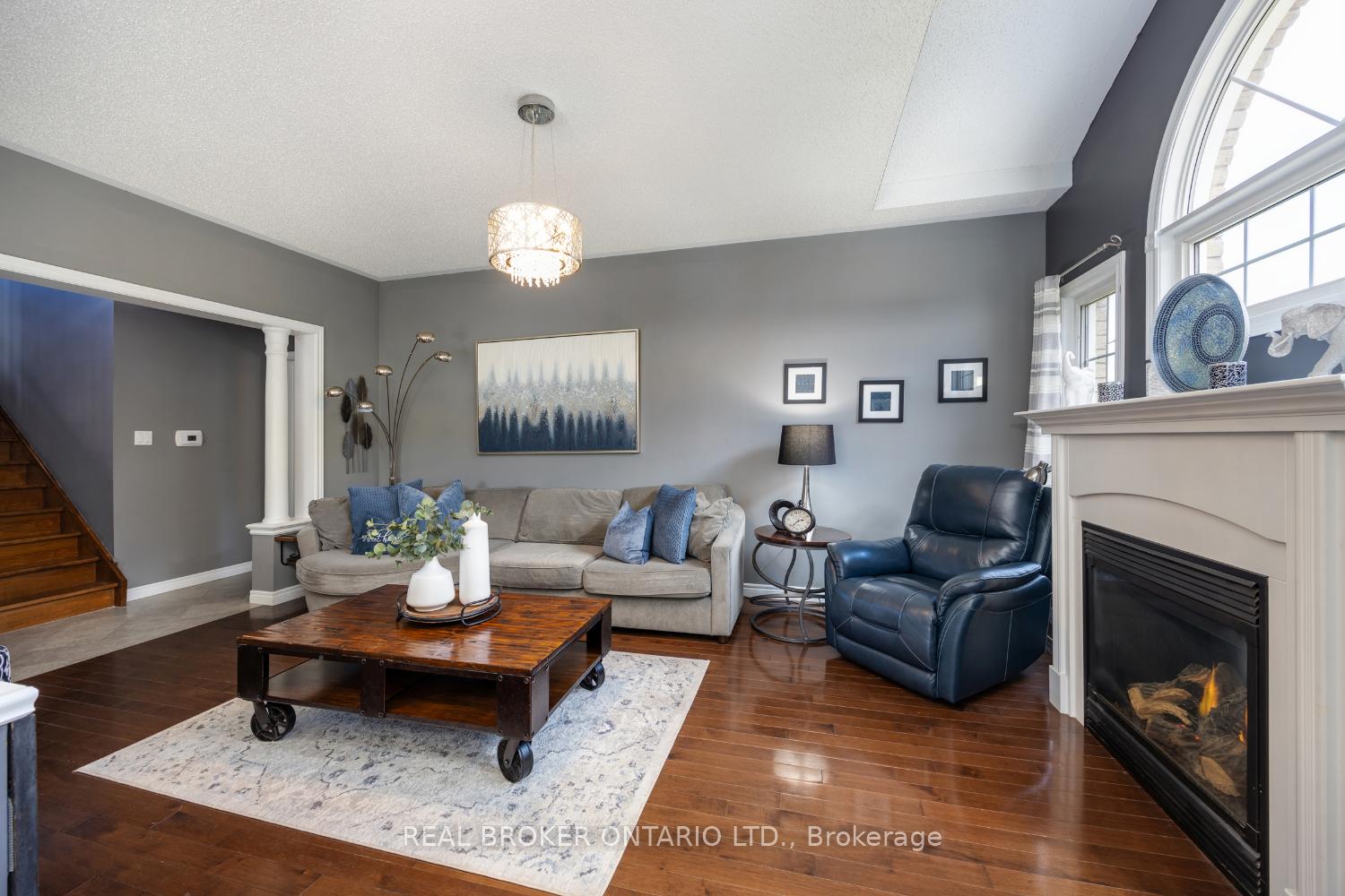 Photo 15 of 916 Barbados Street, Oshawa, Northglen — HOMEH