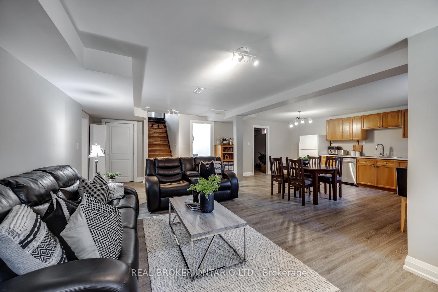 Photo 26 of 916 Barbados Street, Oshawa, Northglen — HOMEH