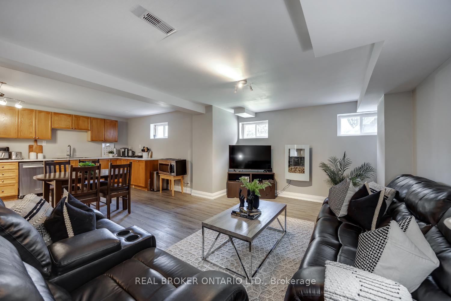 Photo 27 of 916 Barbados Street, Oshawa, Northglen — HOMEH