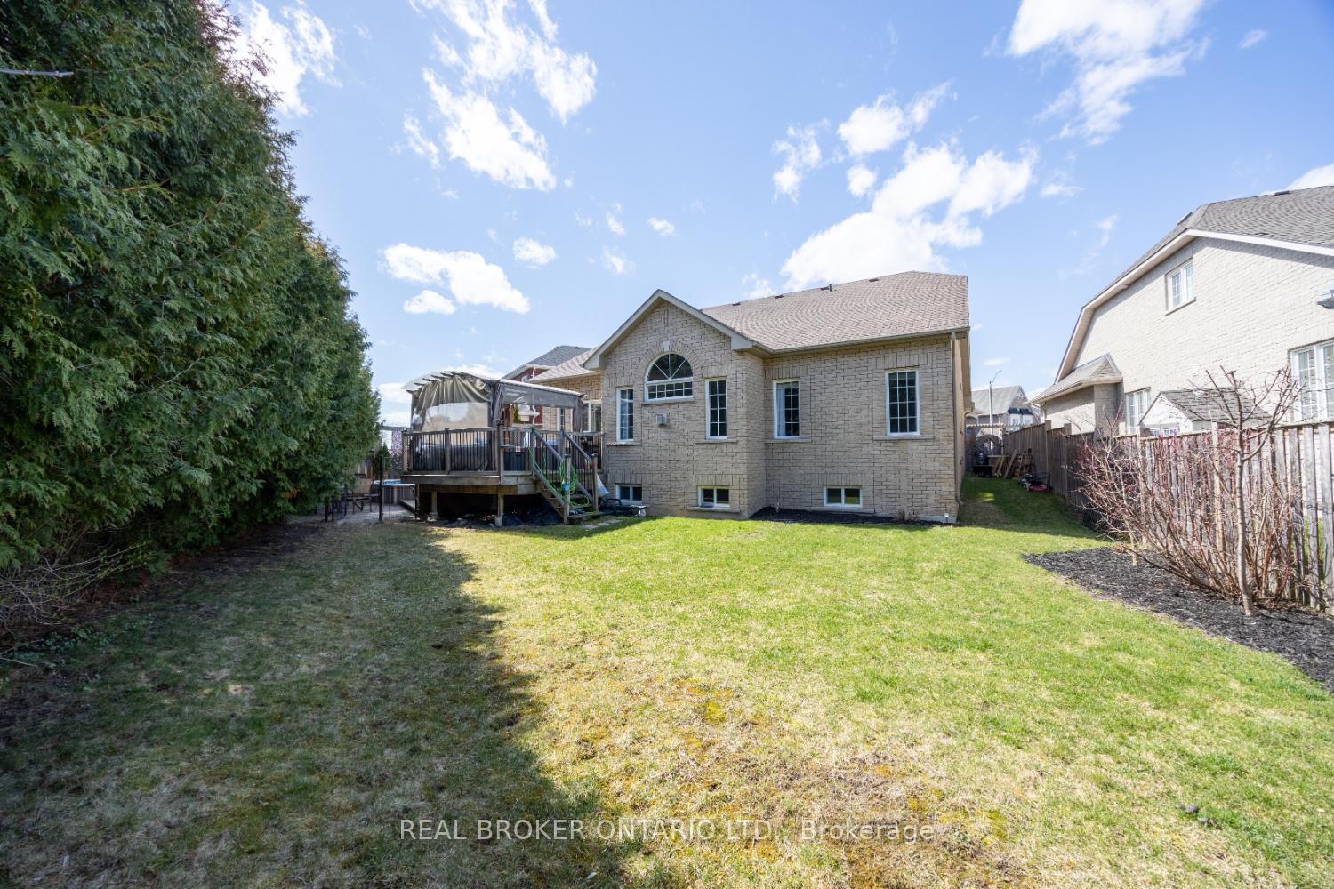 Photo 34 of 916 Barbados Street, Oshawa, Northglen — HOMEH