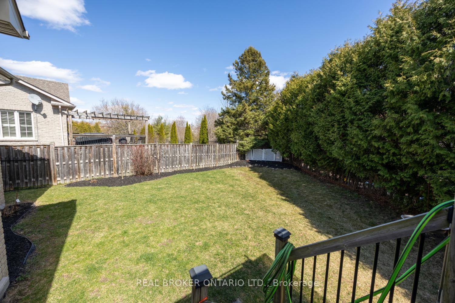 Photo 36 of 916 Barbados Street, Oshawa, Northglen — HOMEH