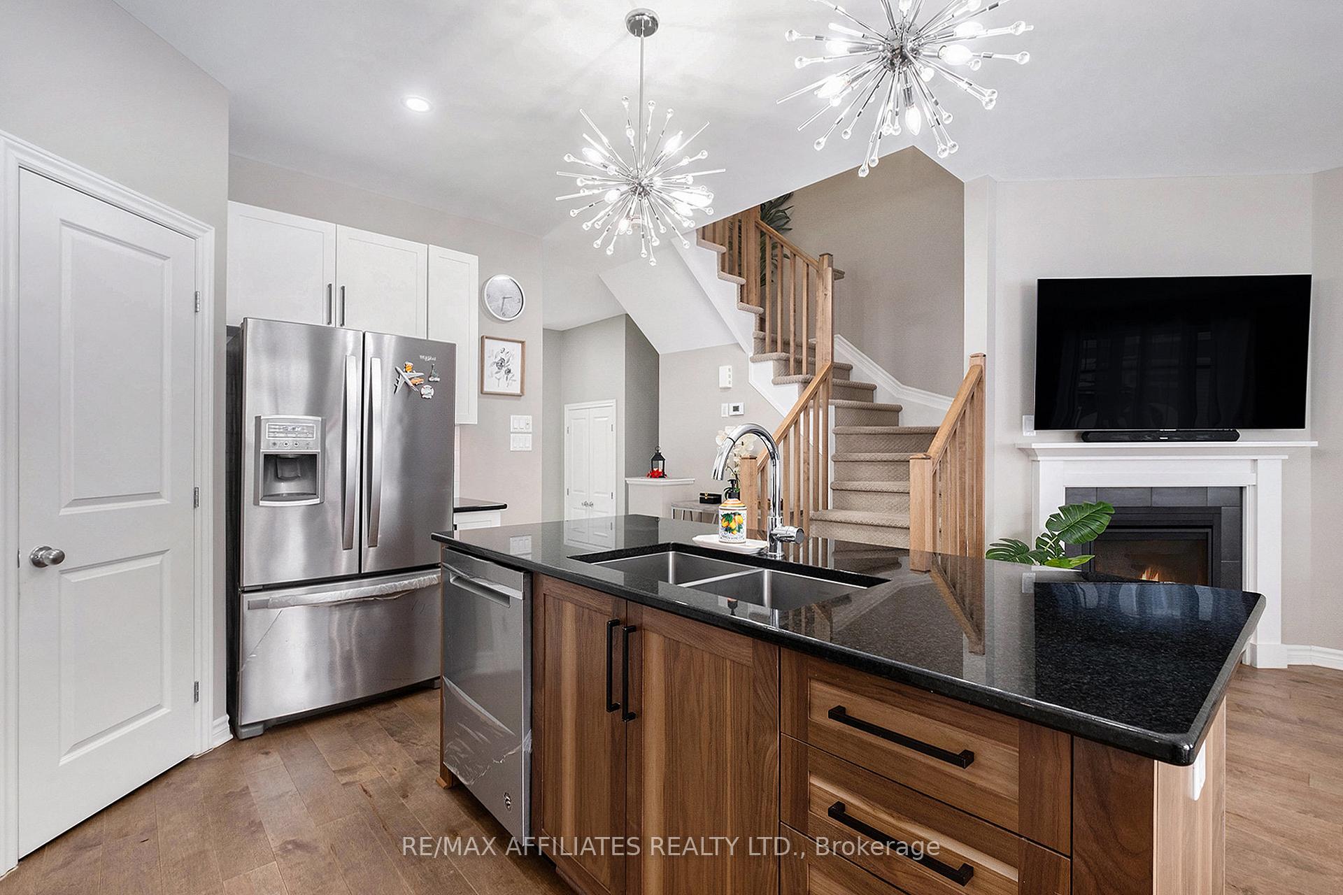 Photo 12 of 711 Cap Diamant Way, Ottawa, Camelot — HOMEH
