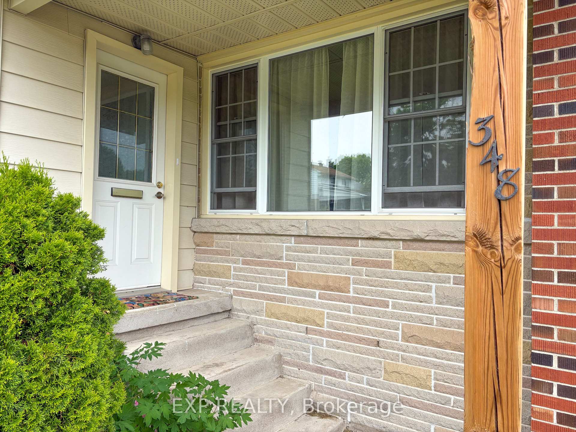 Photo 2 of 348 Charles Avenue, Renfrew — HOMEH