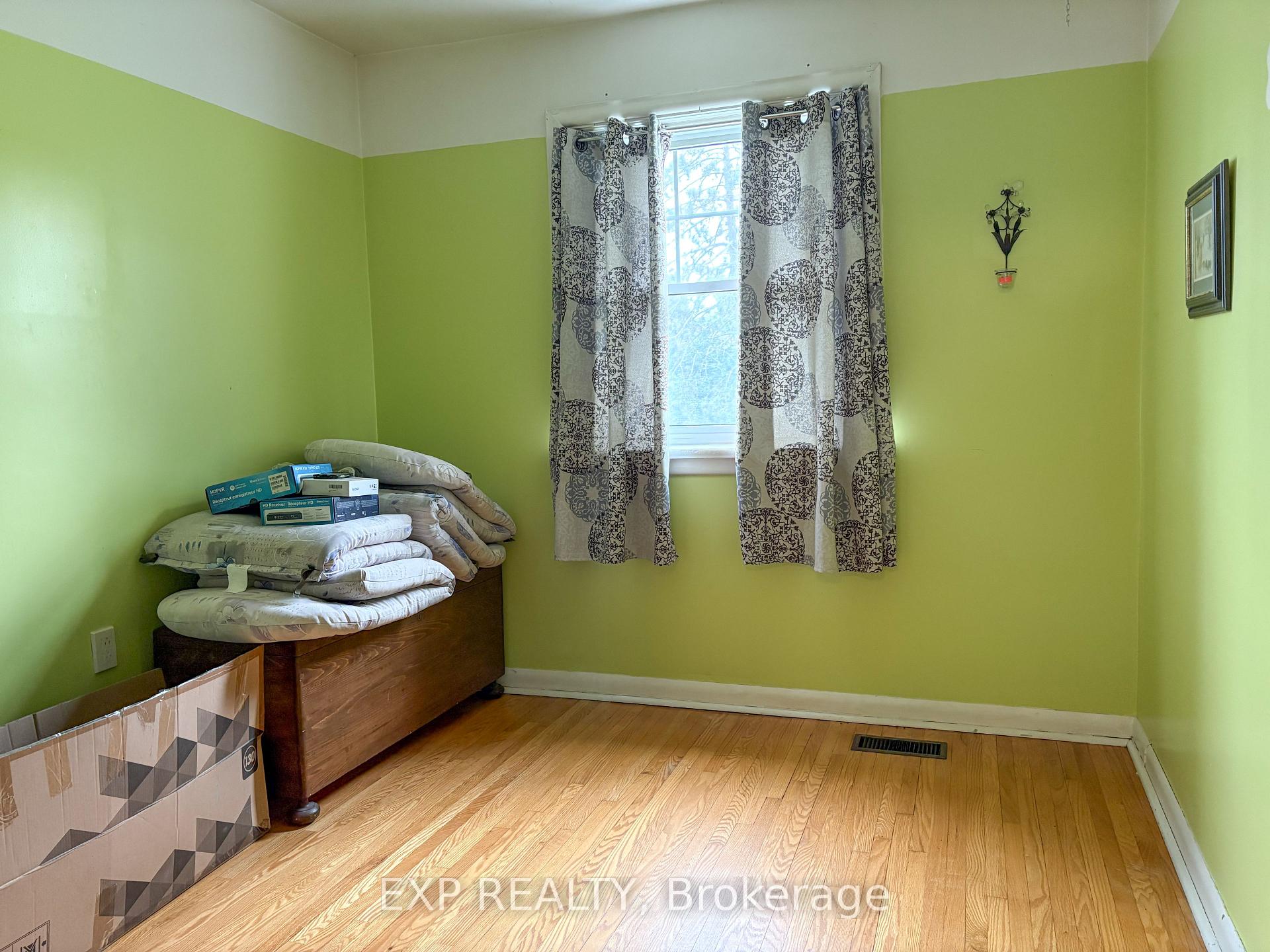 Photo 9 of 348 Charles Avenue, Renfrew — HOMEH