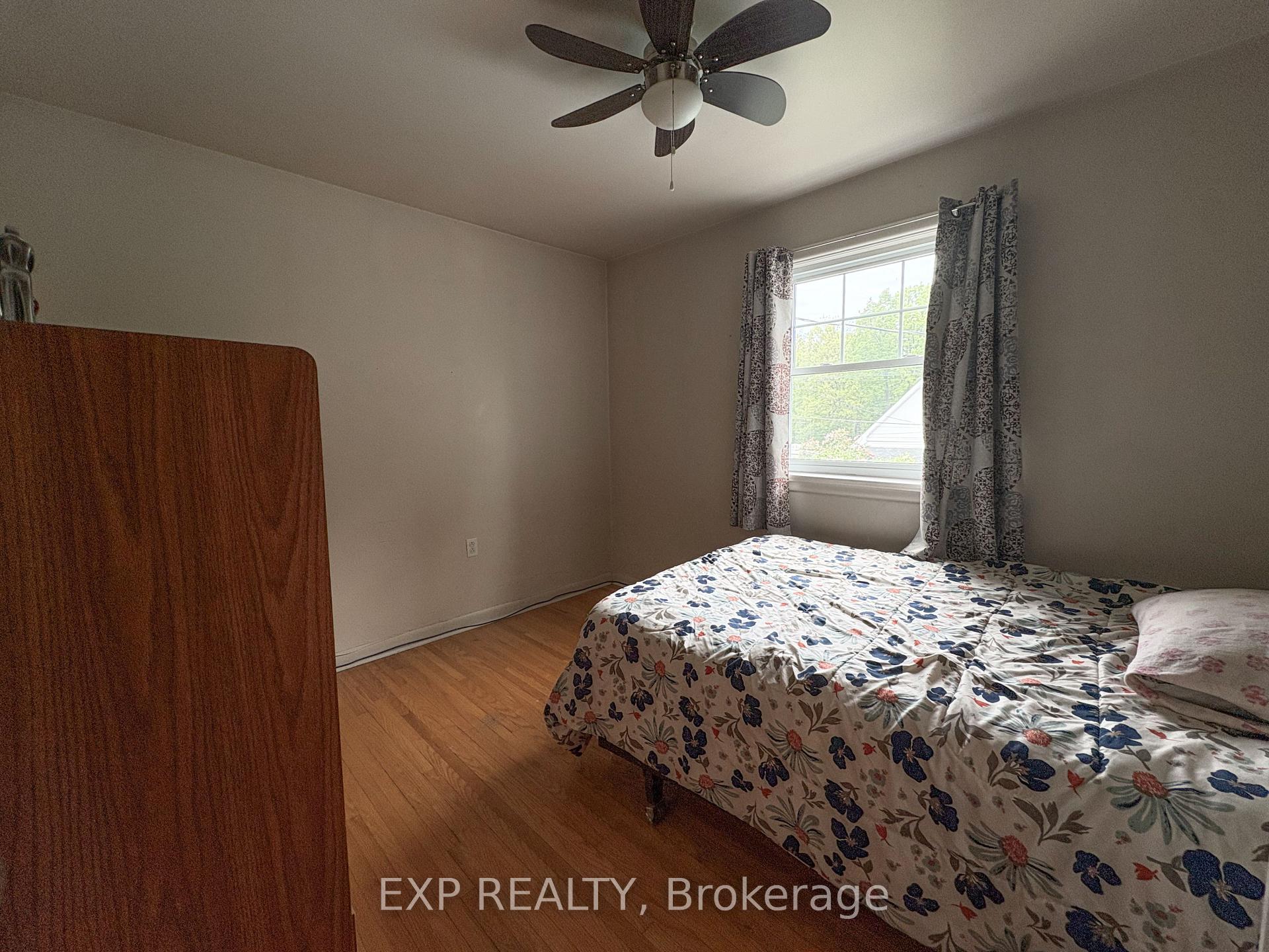 Photo 11 of 348 Charles Avenue, Renfrew — HOMEH