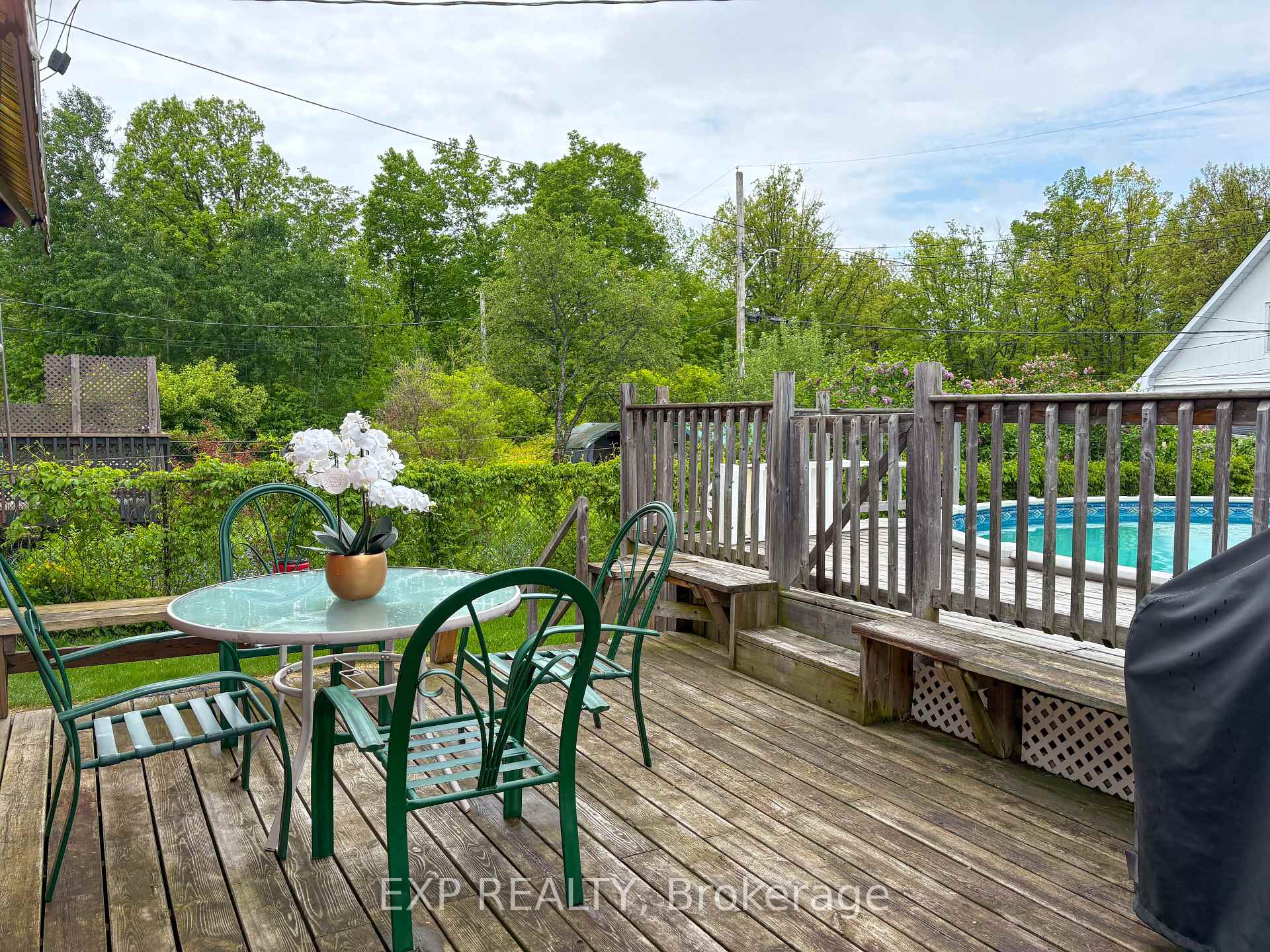 Photo 17 of 348 Charles Avenue, Renfrew — HOMEH