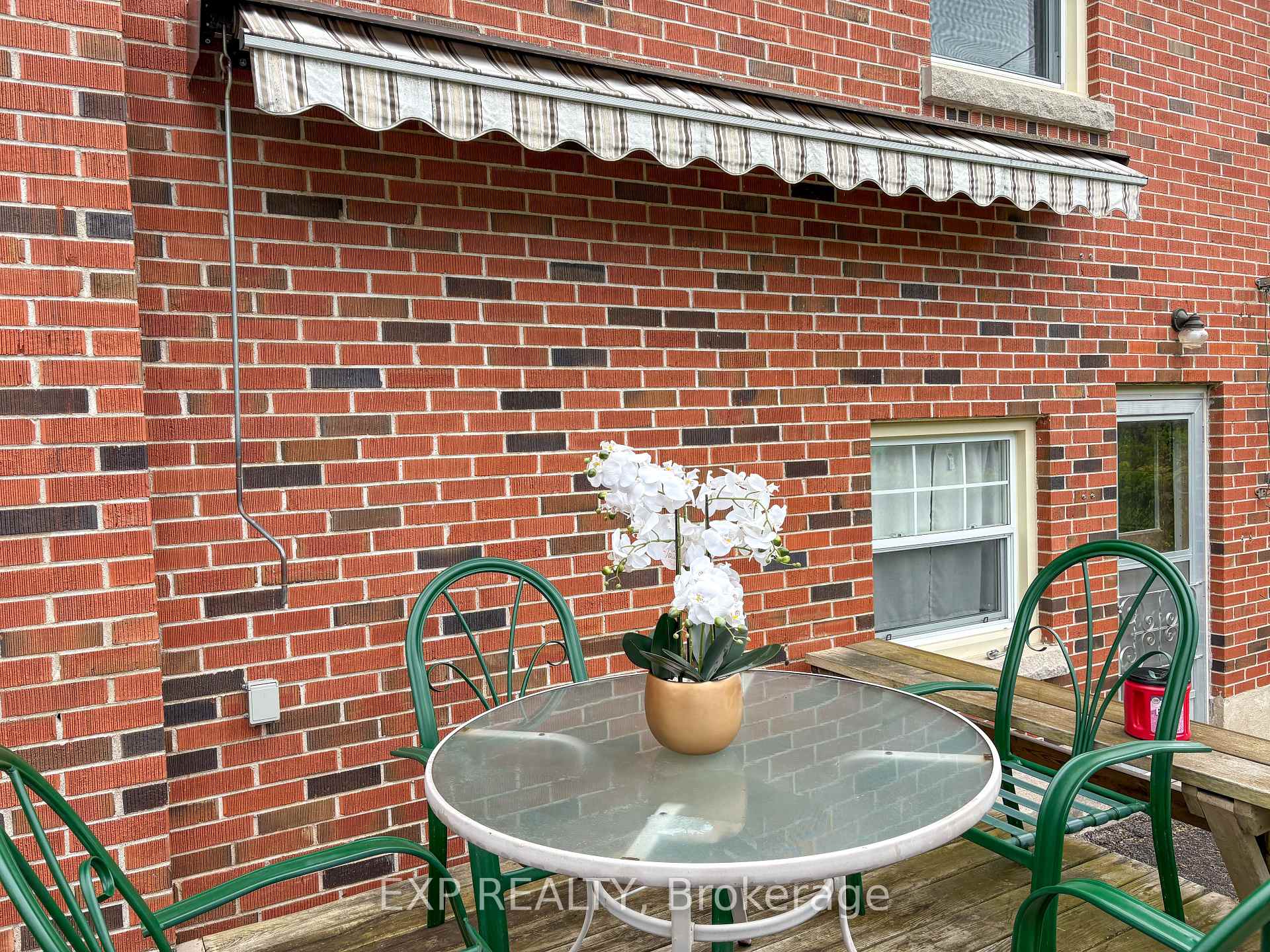 Photo 19 of 348 Charles Avenue, Renfrew — HOMEH
