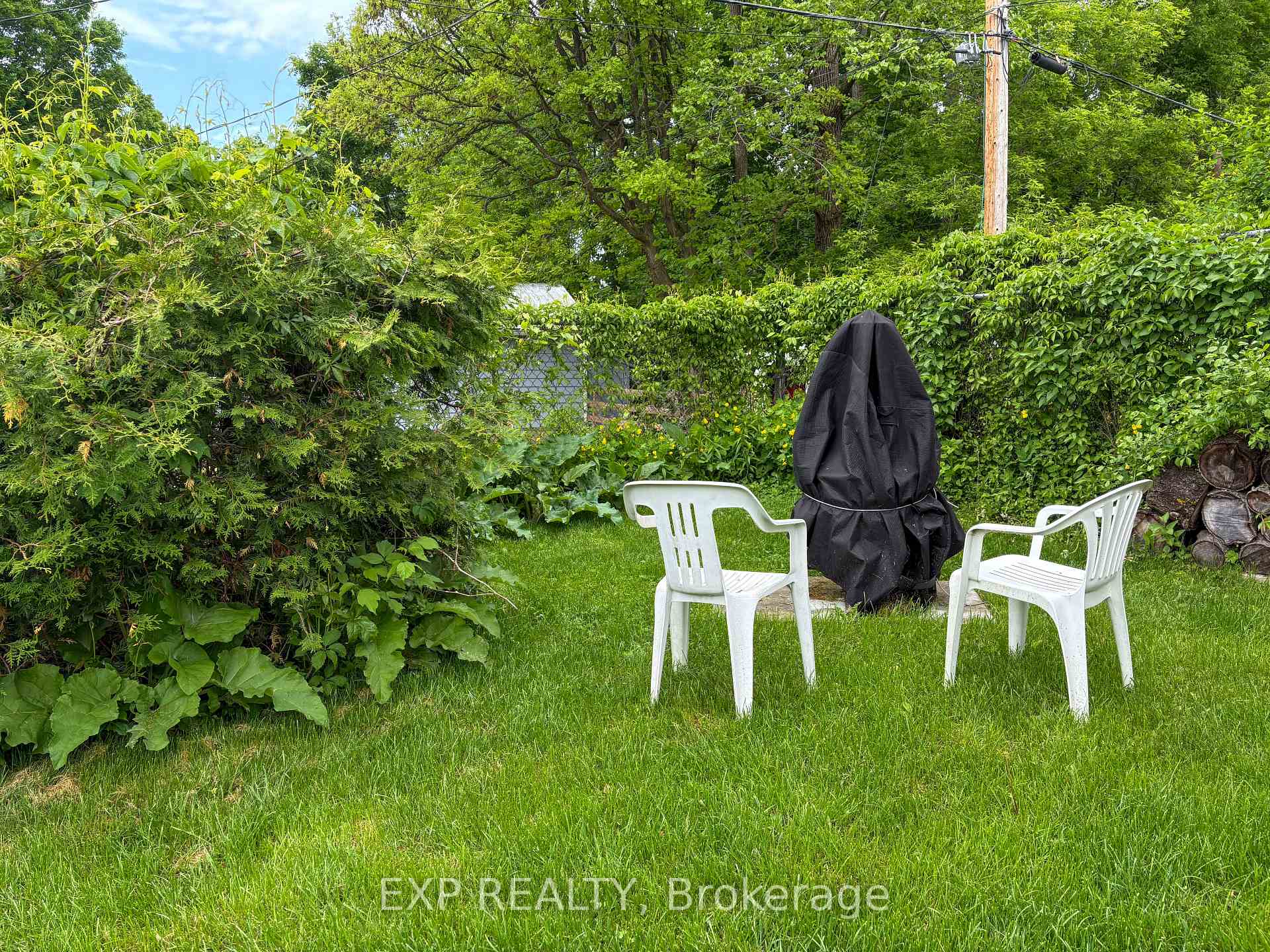 Photo 20 of 348 Charles Avenue, Renfrew — HOMEH