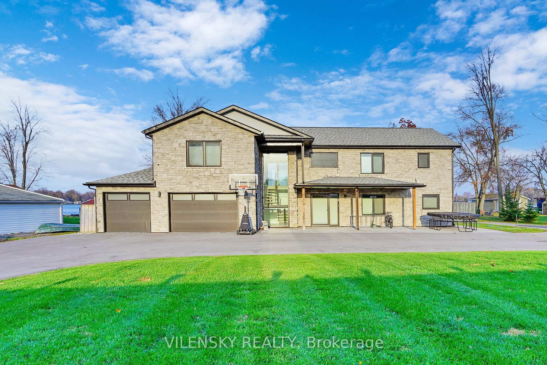 Photo 1 of 4129 Bayview Avenue, Ramara, Rural Ramara — HOMEH