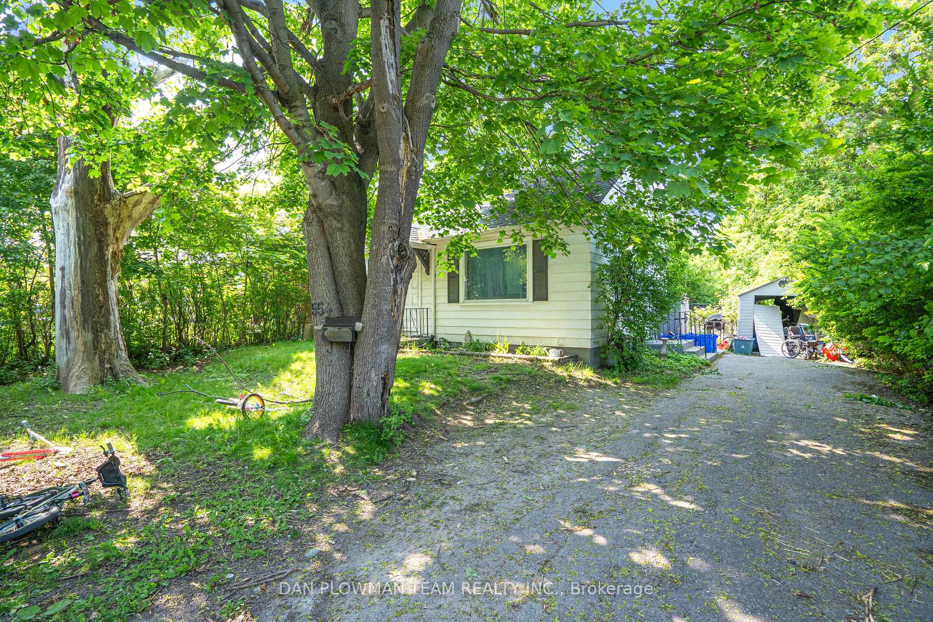 Photo 5 of 554 Veterans Road, Oshawa, Farewell — HOMEH