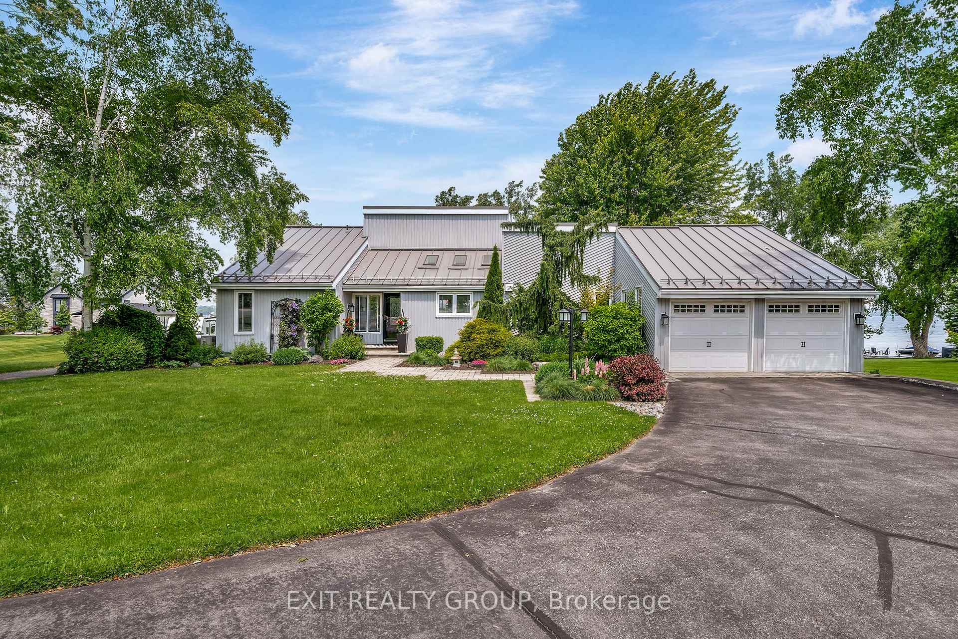 Photo 3 of 652 County Rd 3, Prince Edward County, Ameliasburg Ward — HOMEH