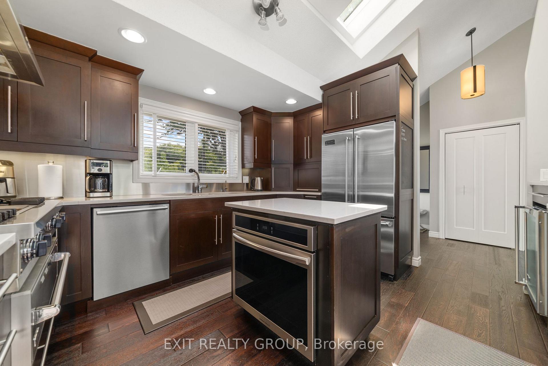 Photo 6 of 652 County Rd 3, Prince Edward County, Ameliasburg Ward — HOMEH
