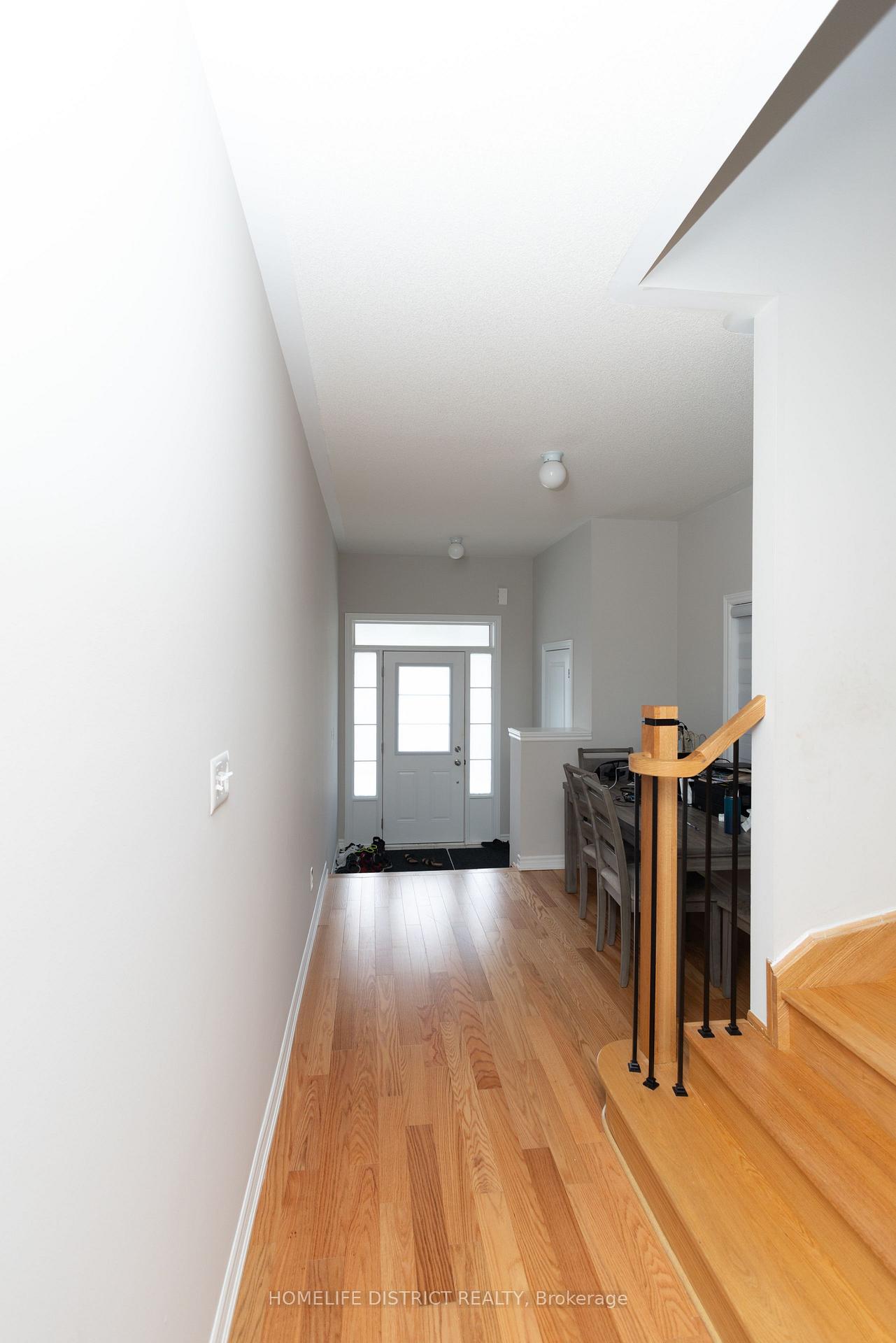 Photo 5 of 1085 Skyridge Boulevard, Pickering, Rural Pickering — HOMEH
