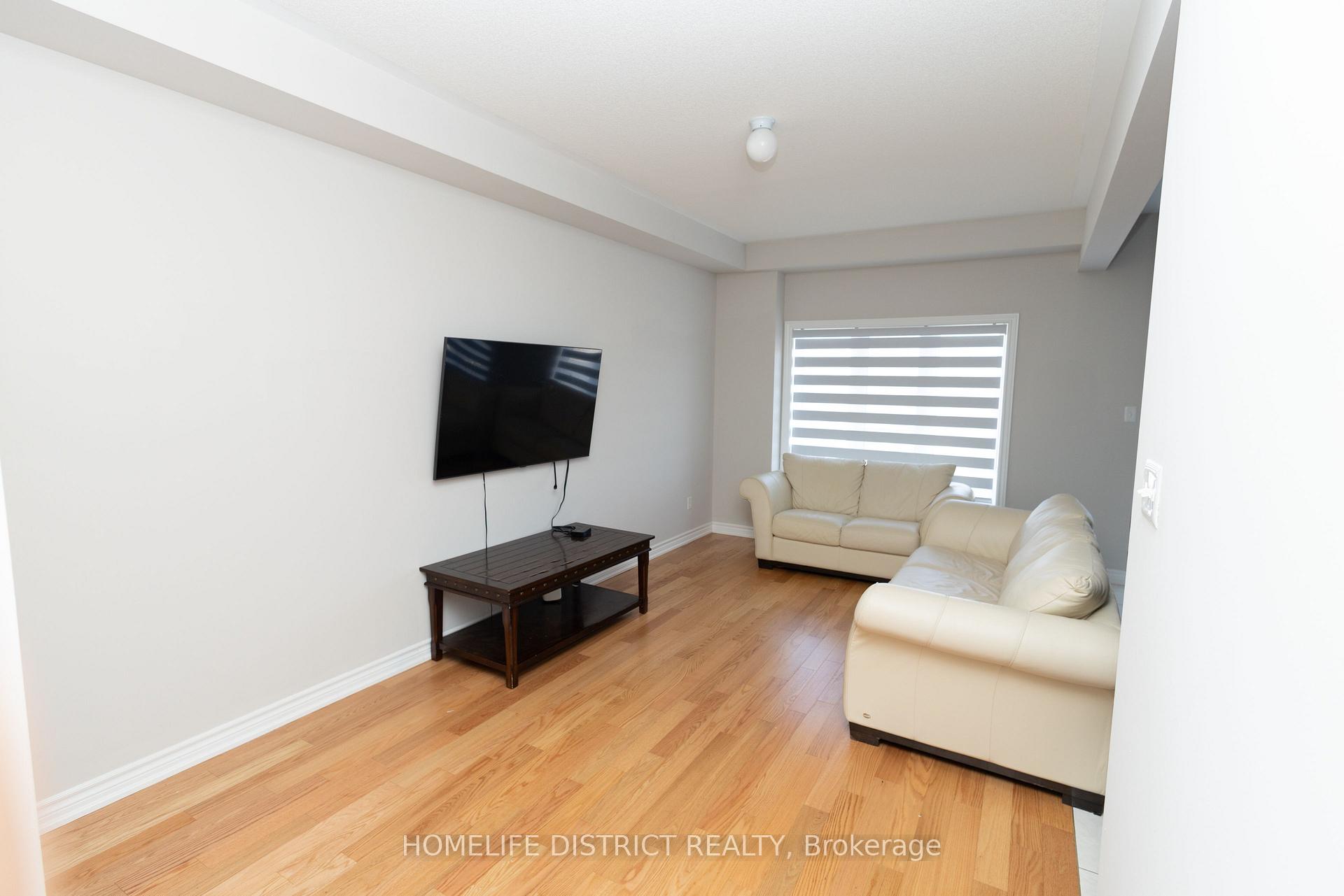 Photo 6 of 1085 Skyridge Boulevard, Pickering, Rural Pickering — HOMEH