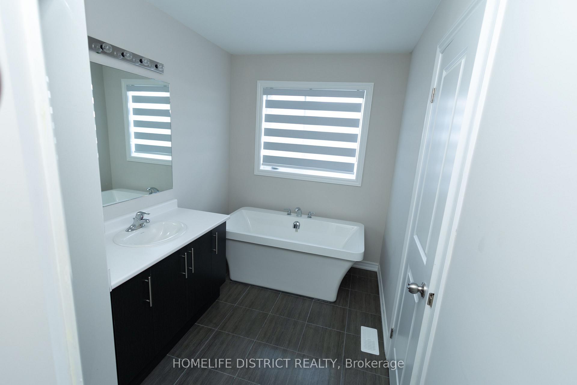 Photo 16 of 1085 Skyridge Boulevard, Pickering, Rural Pickering — HOMEH
