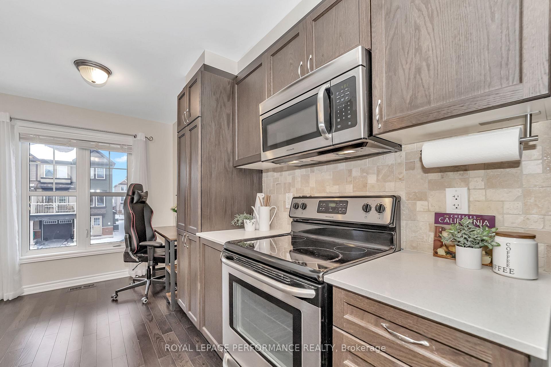Photo 15 of 117 Helenium Lane, Ottawa, Avalon West — HOMEH