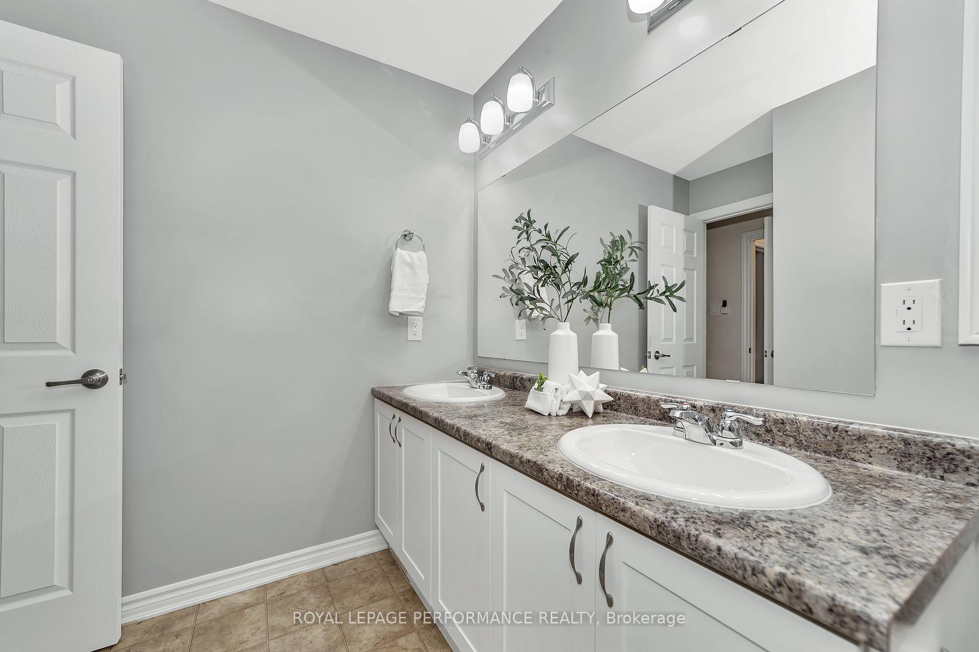 Photo 24 of 117 Helenium Lane, Ottawa, Avalon West — HOMEH