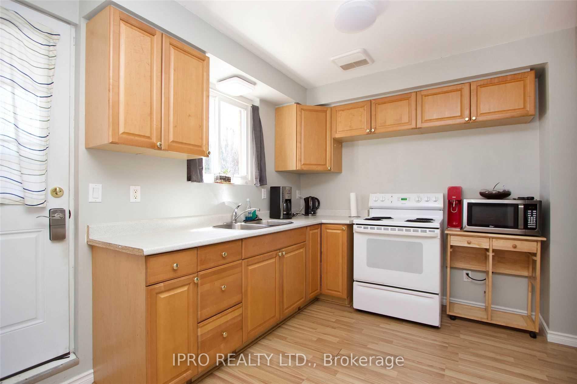 Photo 1 of Unit 2, 295 Dwight Avenue E, Oshawa, Lakeview — HOMEH
