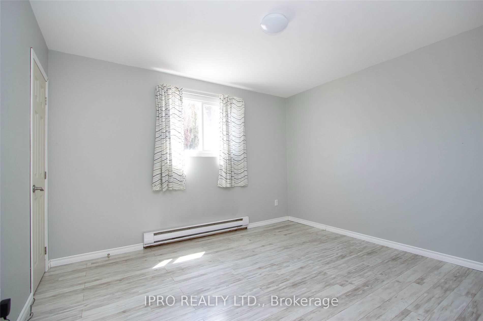 Photo 5 of Unit 2, 295 Dwight Avenue E, Oshawa, Lakeview — HOMEH
