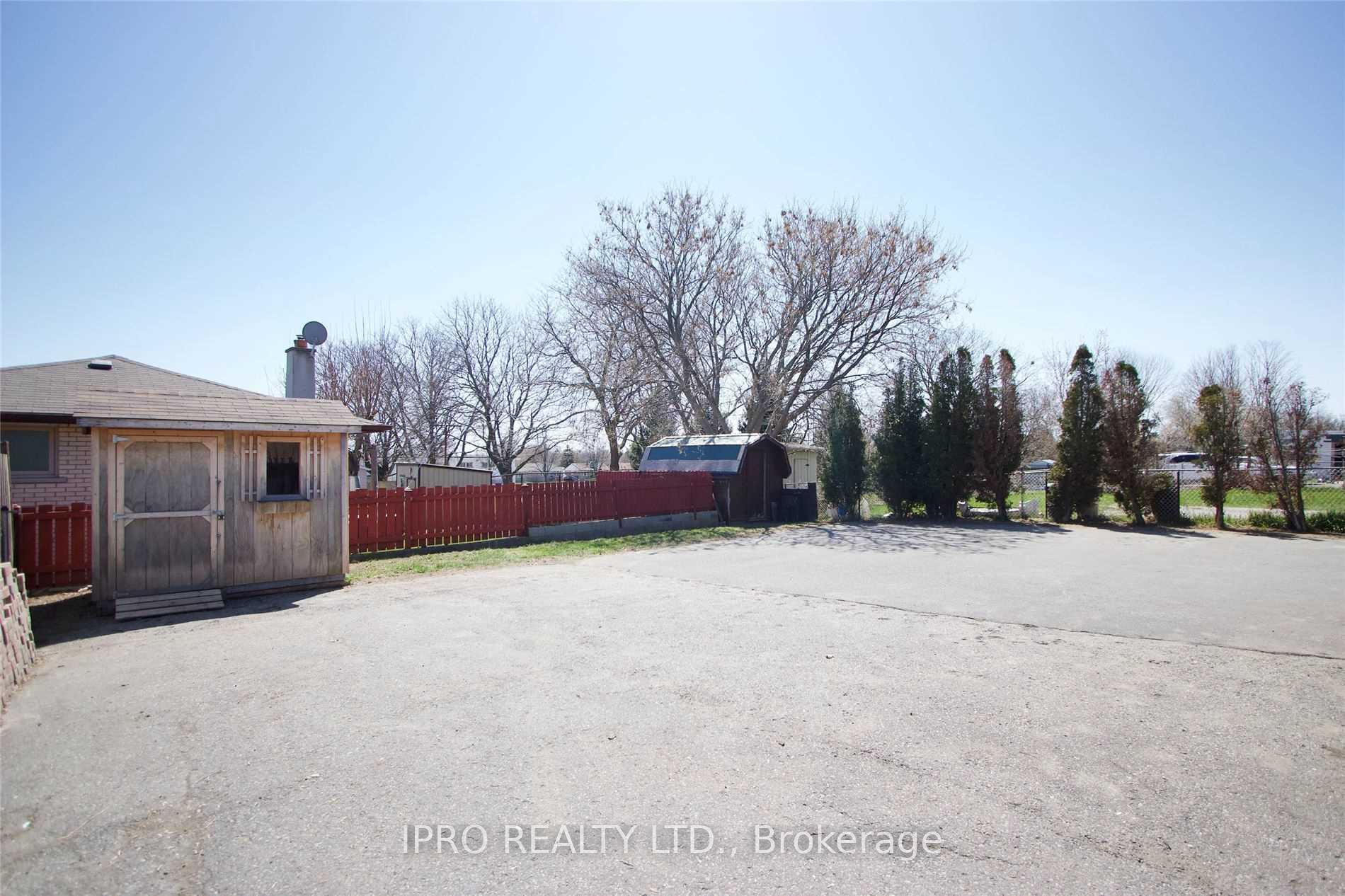 Photo 10 of Unit 2, 295 Dwight Avenue E, Oshawa, Lakeview — HOMEH