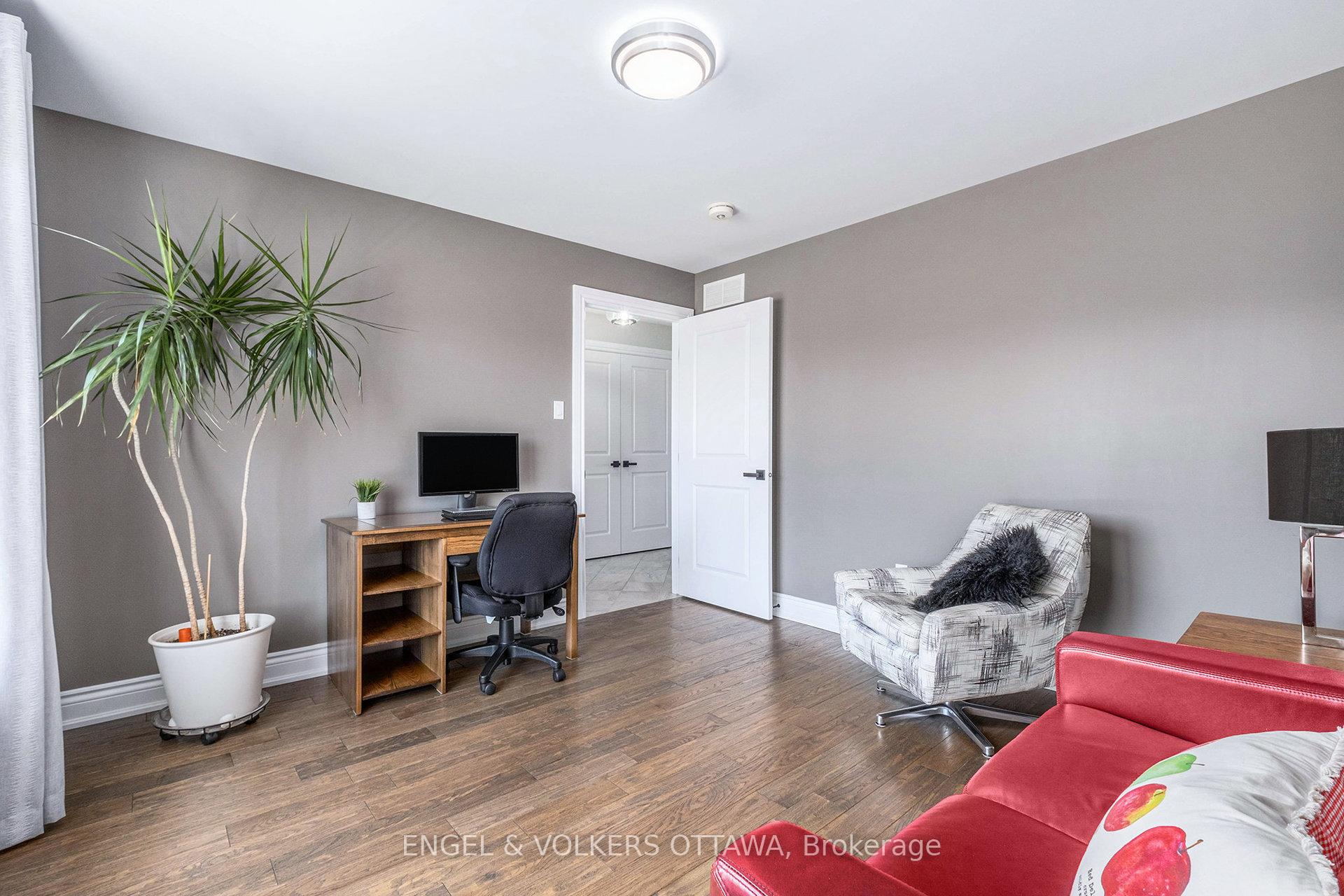 Photo 8 of 93 Otteridge Avenue, Renfrew — HOMEH